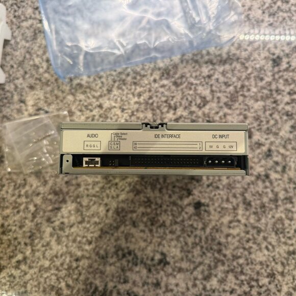 Vintage Mitsumi CD-ROM Drive CRMC-FX120T 40 pin Mitsumi Connection Dec 1996 - Picture 5 of 12